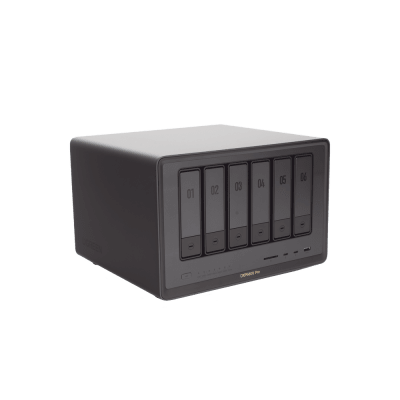 NAS / 6 Bahías + 2 NVMe / Intel i5 / Thunderbolt 4 / 10GbE